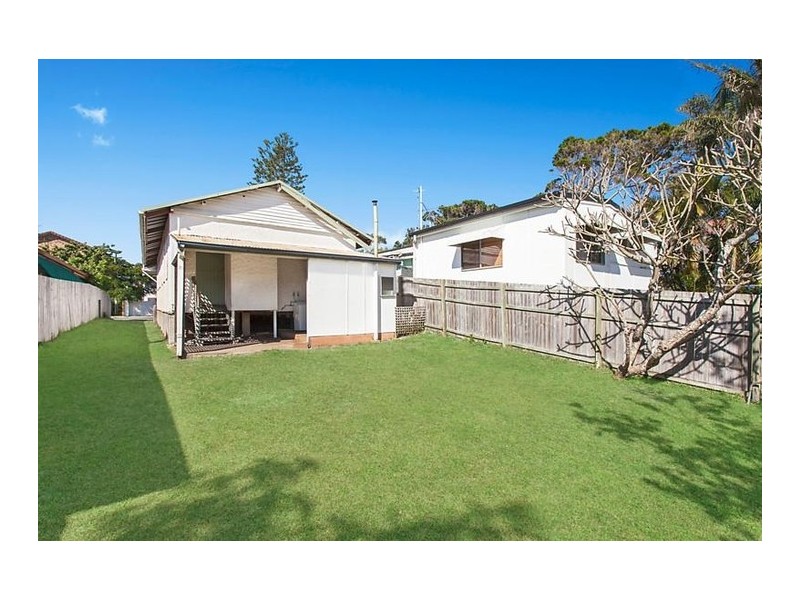 7 Twenty Fourth Avenue, Palm Beach QLD 4221