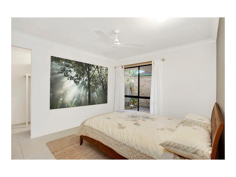 95 Saffron Street, Elanora QLD 4221