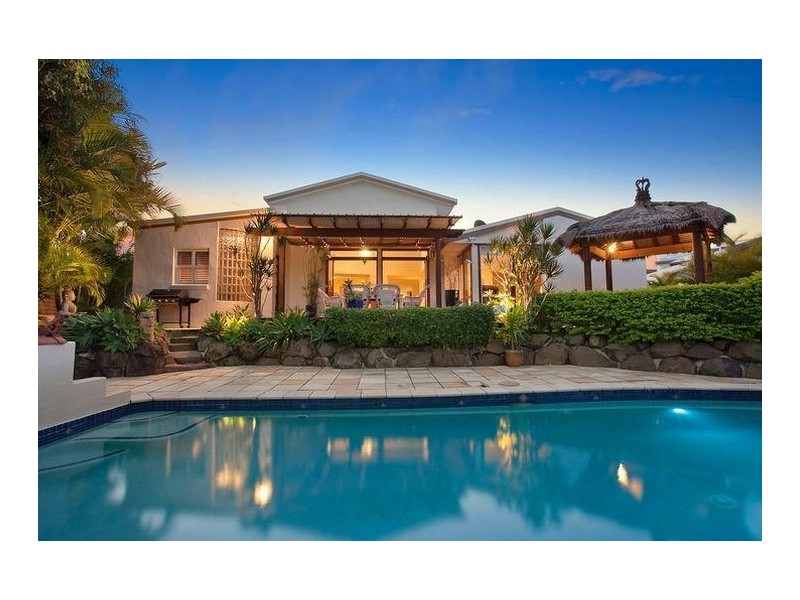 3 Naranja Crescent, Benowa Waters QLD 4217