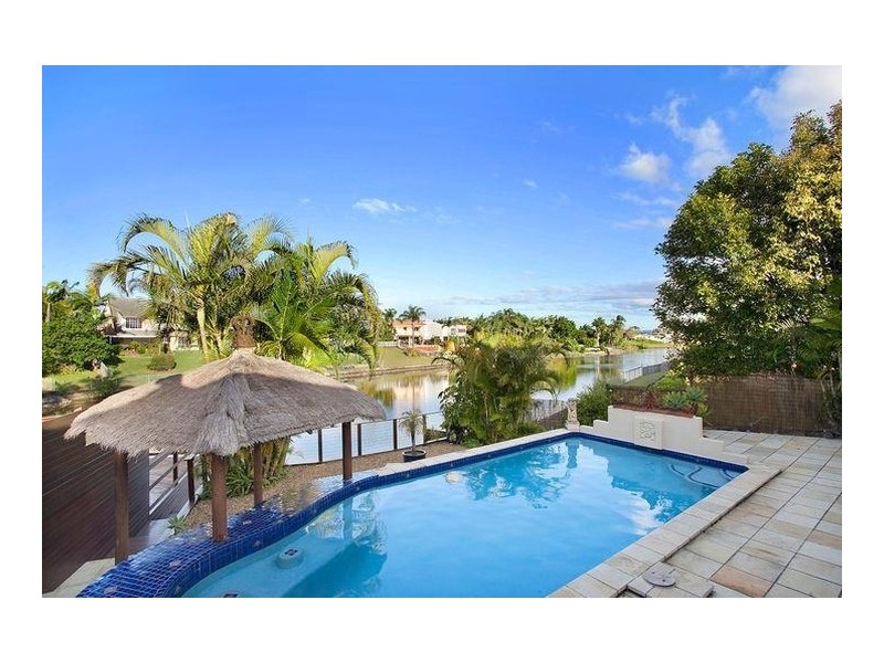 3 Naranja Crescent, Benowa Waters QLD 4217