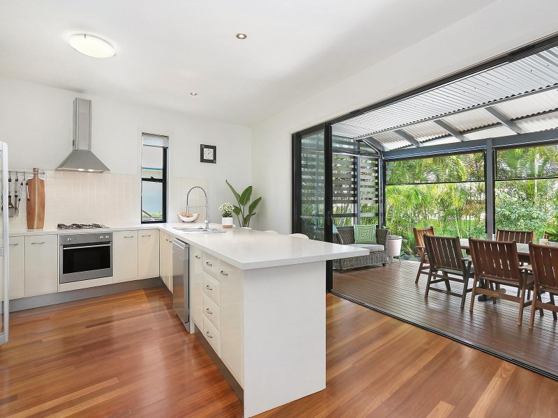 11 Twelfth Avenue, Palm Beach QLD 4221