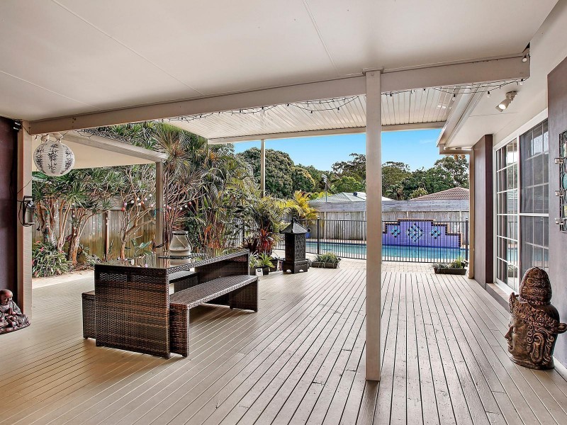 9 Merauke Avenue, Palm Beach QLD 4221