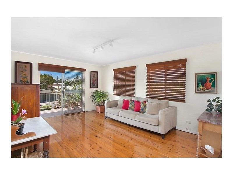 4 Celebes Avenue, Palm Beach QLD 4221