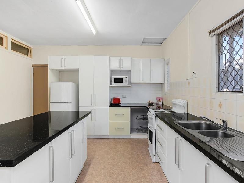 8 Second Avenue, Palm Beach QLD 4221