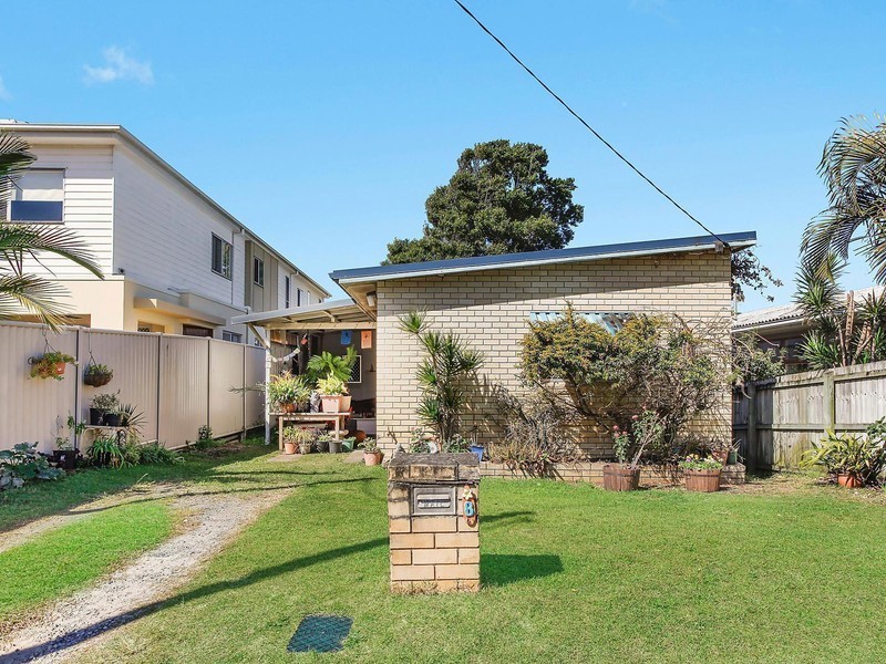 8 Second Avenue, Palm Beach QLD 4221