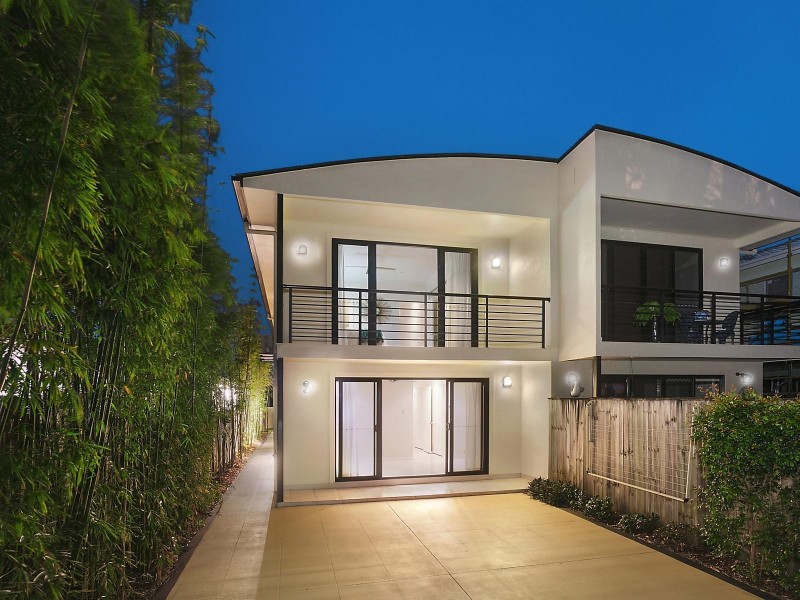 2/46 Second Avenue, Palm Beach QLD 4221