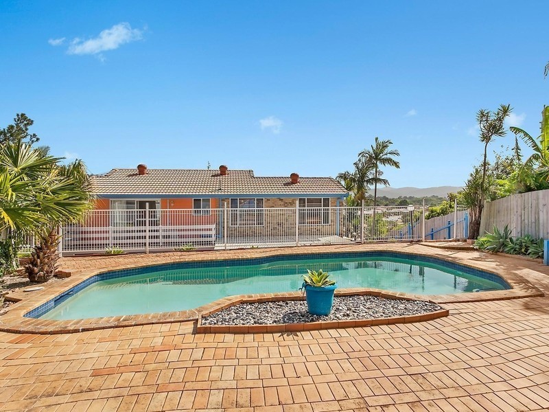 6 Abele Court, Elanora QLD 4221