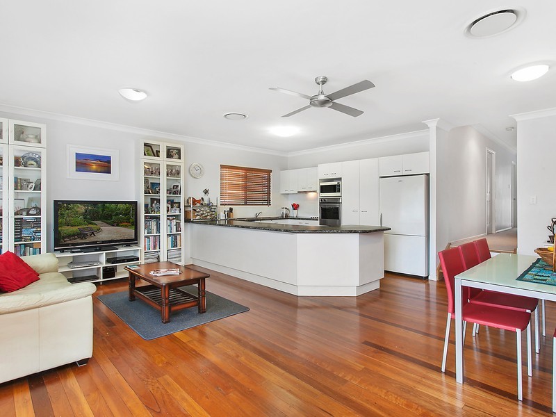 3 Foothill Street, Elanora QLD 4221