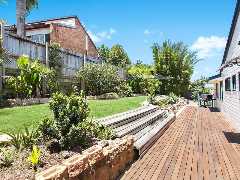 3 Foothill Street, Elanora QLD 4221