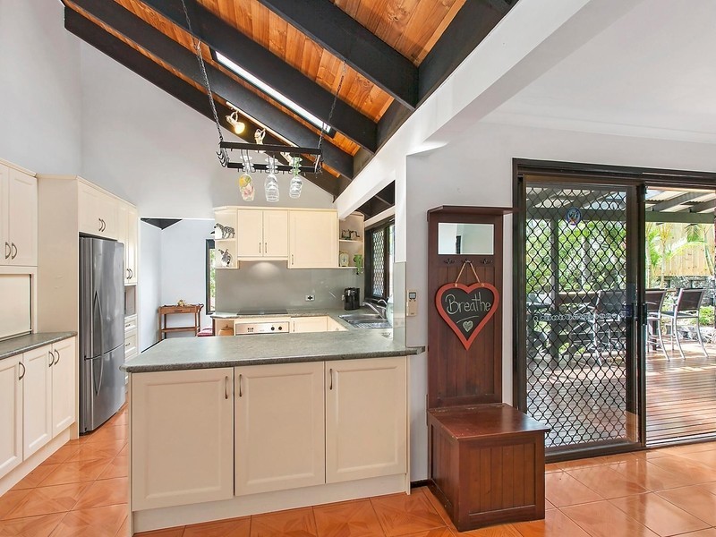 8 Bolgart Court, Elanora QLD 4221