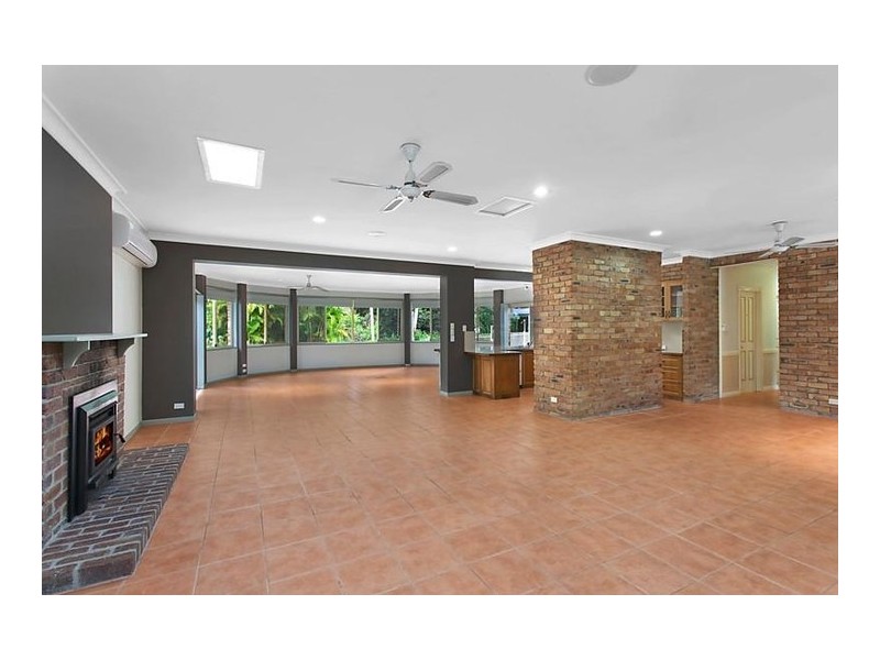 16 Camphorlaurel Court, Tallebudgera Valley QLD 4228