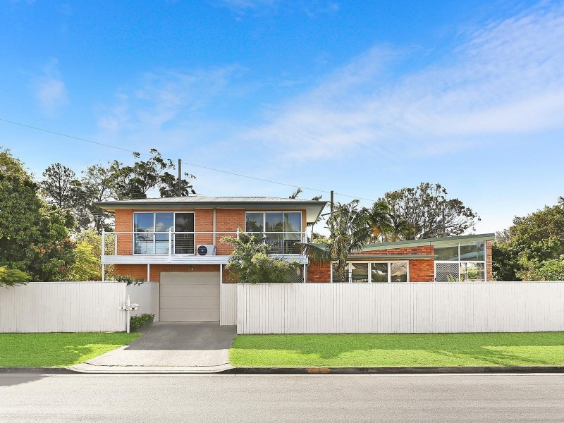 2 Leyte Avenue, Palm Beach QLD 4221