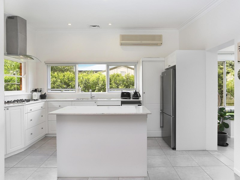 2 Leyte Avenue, Palm Beach QLD 4221