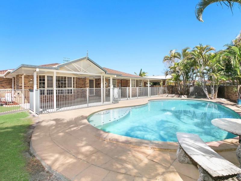 2 Blackbean Court, Elanora QLD 4221