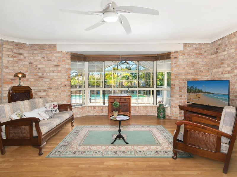 2 Blackbean Court, Elanora QLD 4221