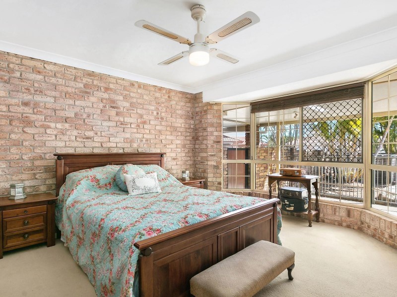 2 Blackbean Court, Elanora QLD 4221