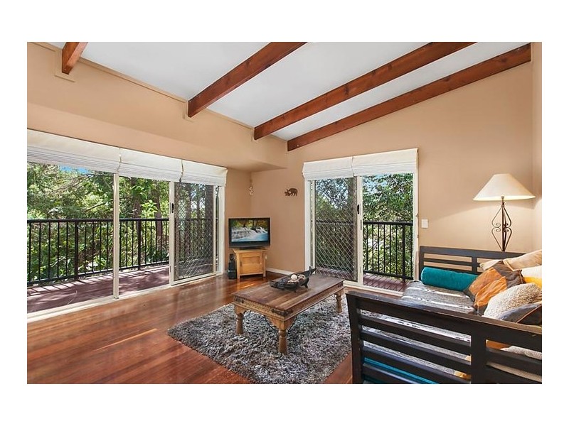 16 Bindoon Close, Elanora QLD 4221