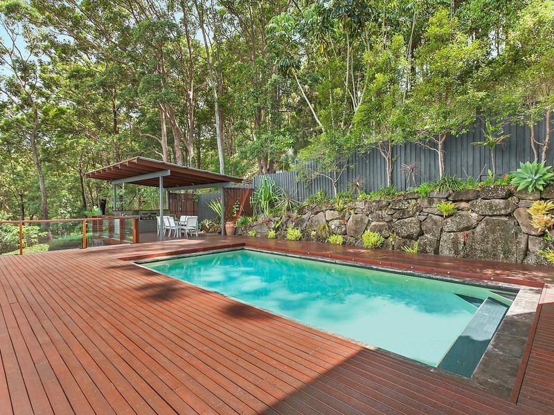 257 Simpsons Road, Elanora QLD 4221