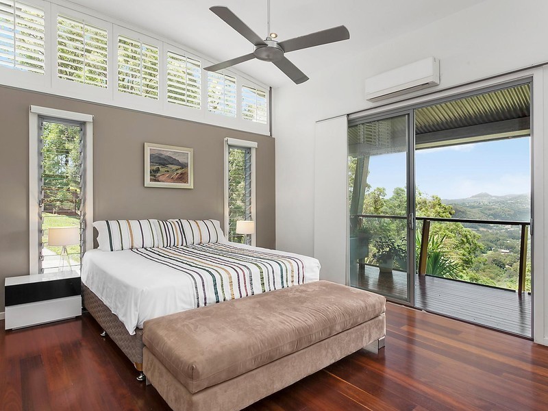 257 Simpsons Road, Elanora QLD 4221