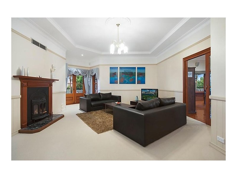 4 Westminster Boulevard, Elanora QLD 4221