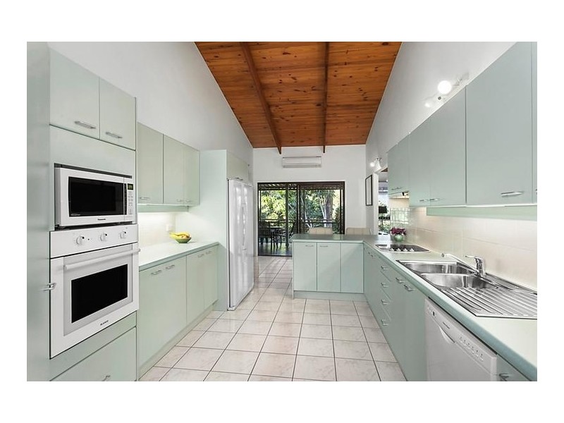 68 Simpsons Road, Currumbin Waters QLD 4223