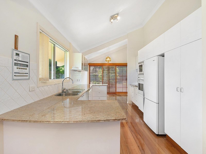70 Doubleview Drive, Elanora QLD 4221