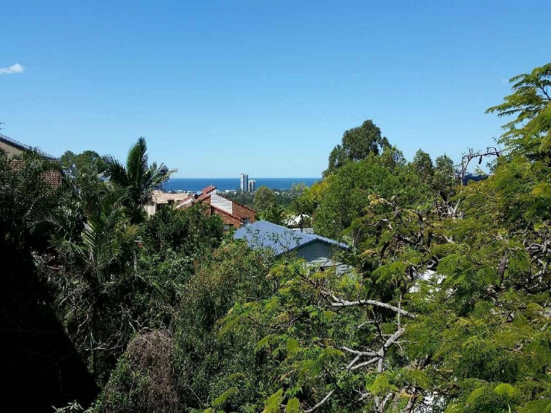 70 Doubleview Drive, Elanora QLD 4221