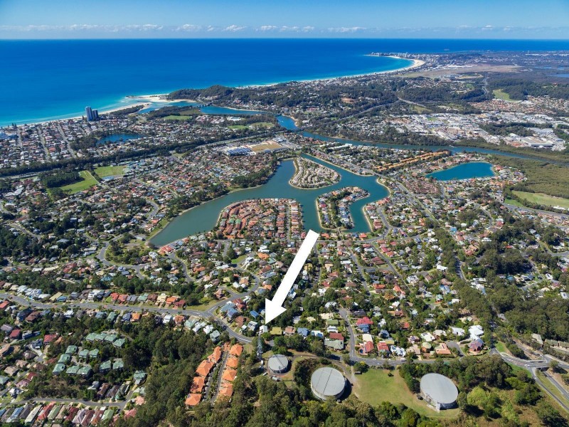 70 Doubleview Drive, Elanora QLD 4221