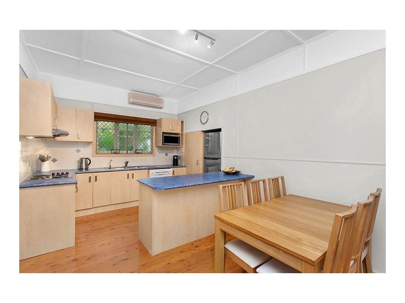 27 Amboina Avenue, Palm Beach QLD 4221