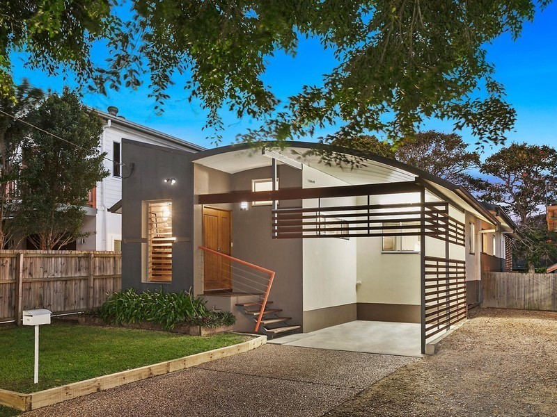 10 First Avenue, Palm Beach QLD 4221
