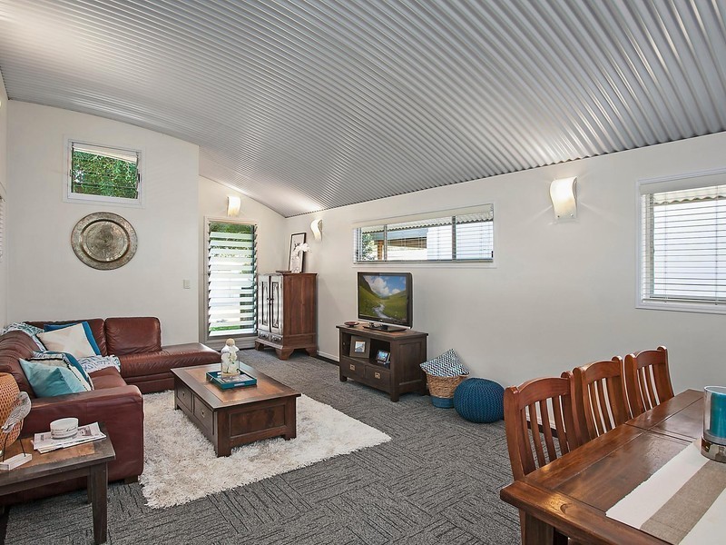 10 First Avenue, Palm Beach QLD 4221