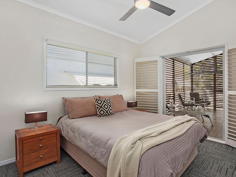 10 First Avenue, Palm Beach QLD 4221