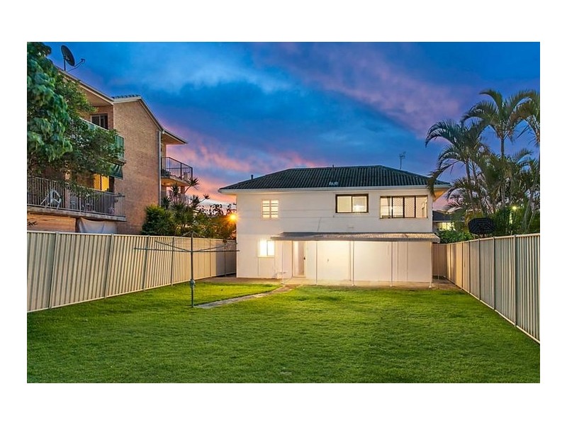 4 Twenty Eighth Avenue, Palm Beach QLD 4221