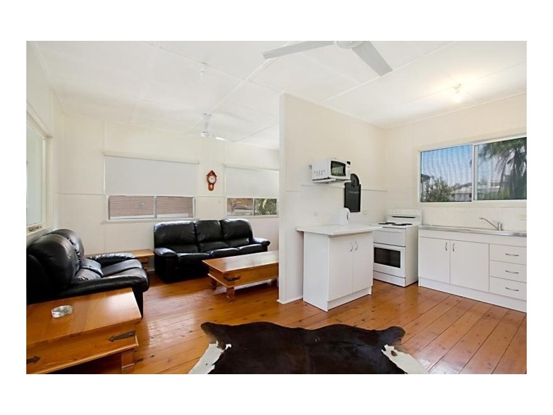 4 Twenty Eighth Avenue, Palm Beach QLD 4221