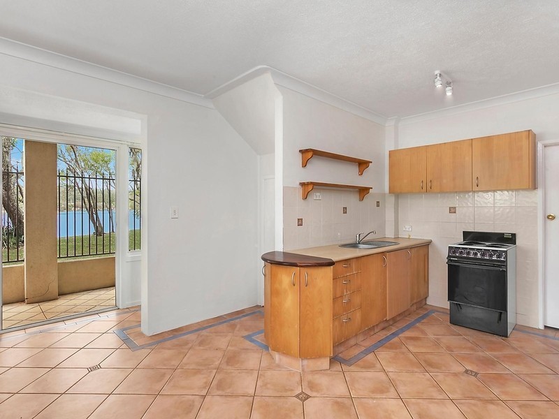 2/41 Murlong Crescent, Palm Beach QLD 4221
