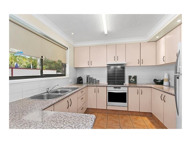 218 Tallebudgera Drive, Palm Beach QLD 4221