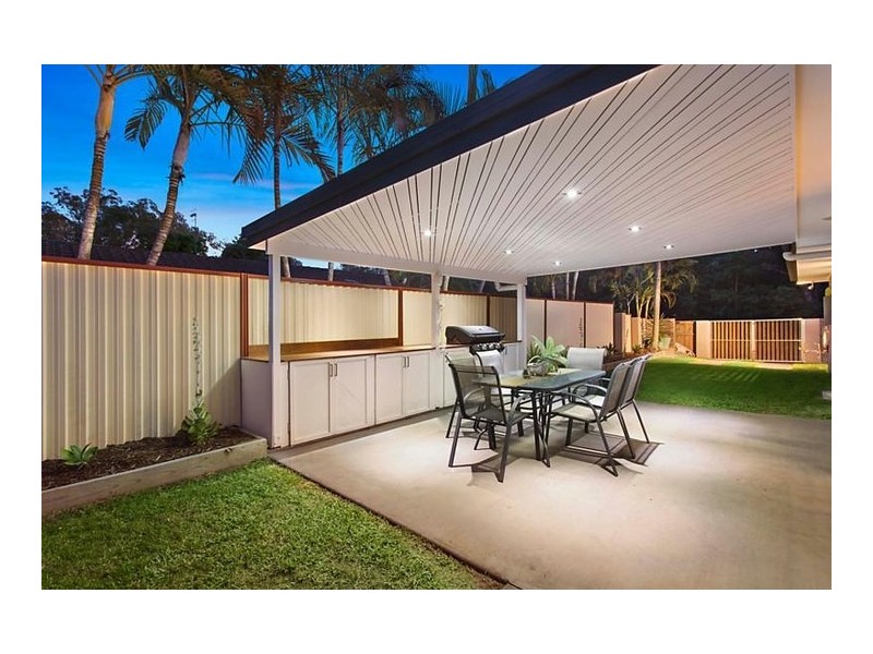 218 Tallebudgera Drive, Palm Beach QLD 4221