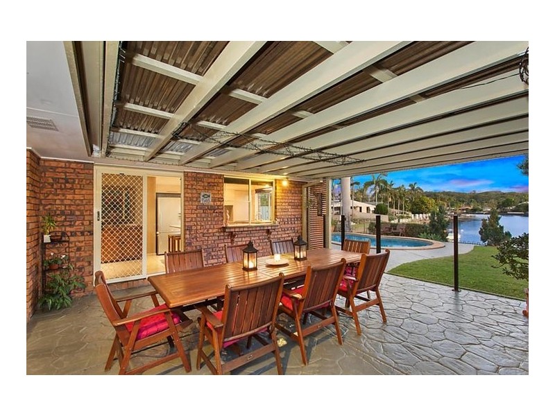 4 Bradshaw Drive, Currumbin Waters QLD 4223