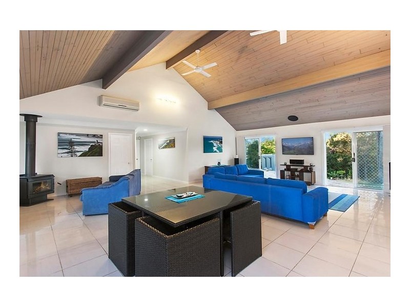 38 Westminster Boulevard, Elanora QLD 4221