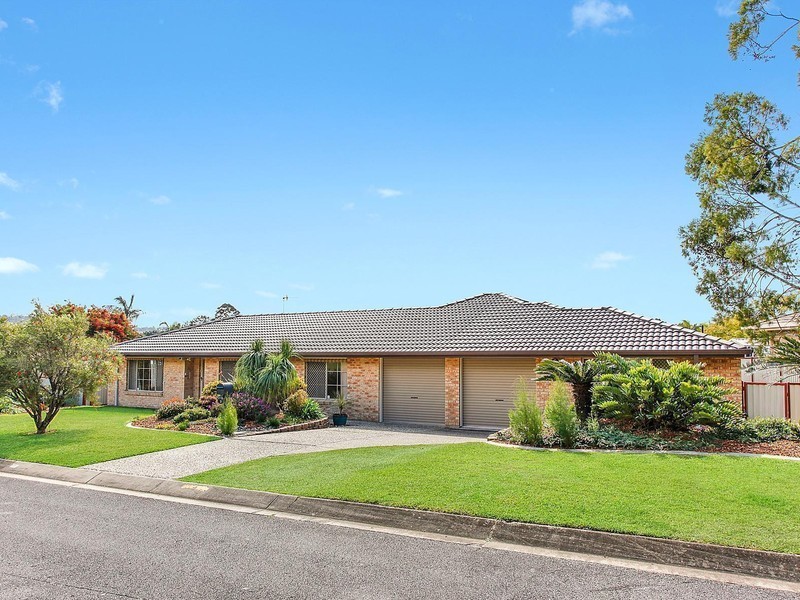 2 Bernoth Street, Currumbin Waters QLD 4223