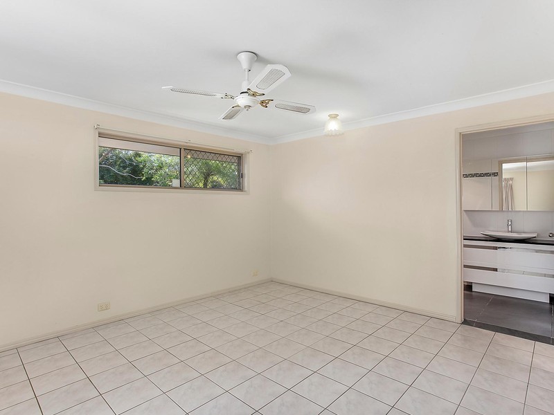2 Bernoth Street, Currumbin Waters QLD 4223