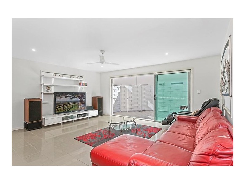 8/41 Dixon Street, Coolangatta QLD 4225
