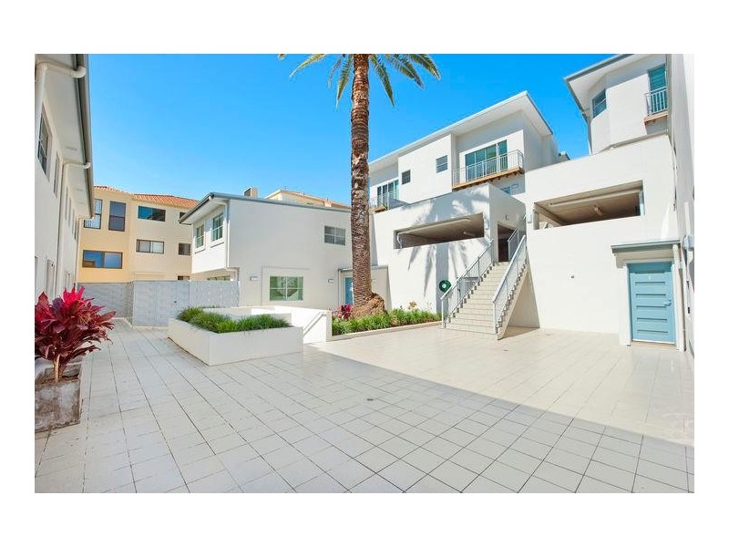 8/41 Dixon Street, Coolangatta QLD 4225