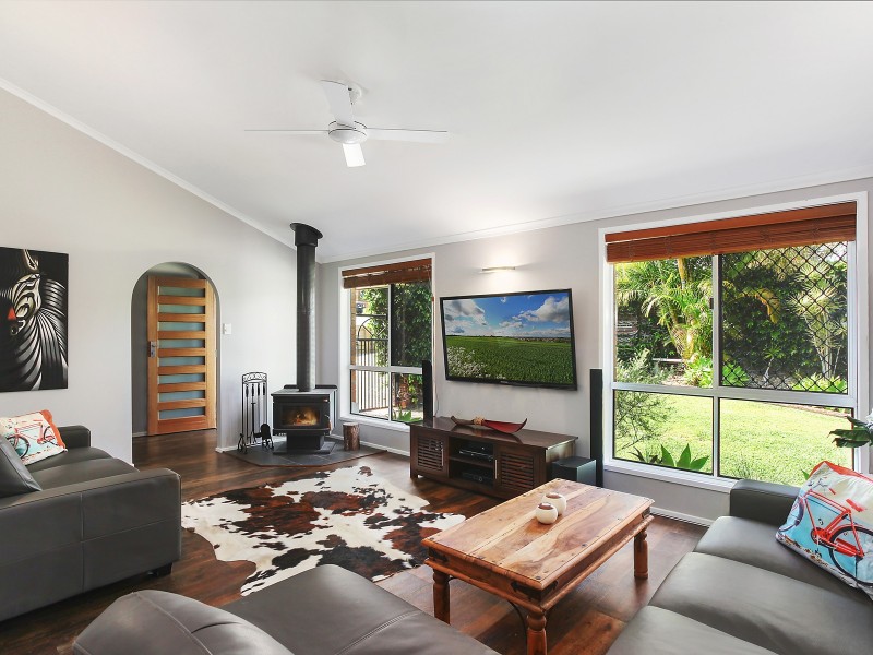 70 Avocado Street, Elanora QLD 4221