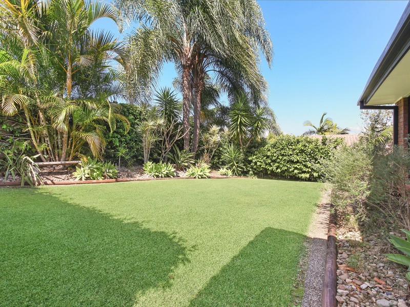 70 Avocado Street, Elanora QLD 4221