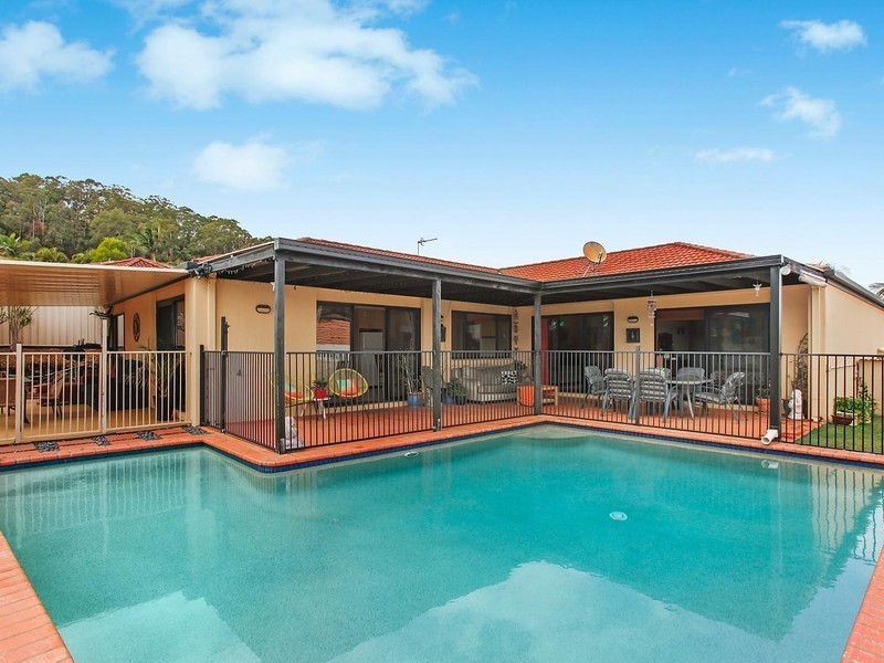 7 Wyara Close, Elanora QLD 4221