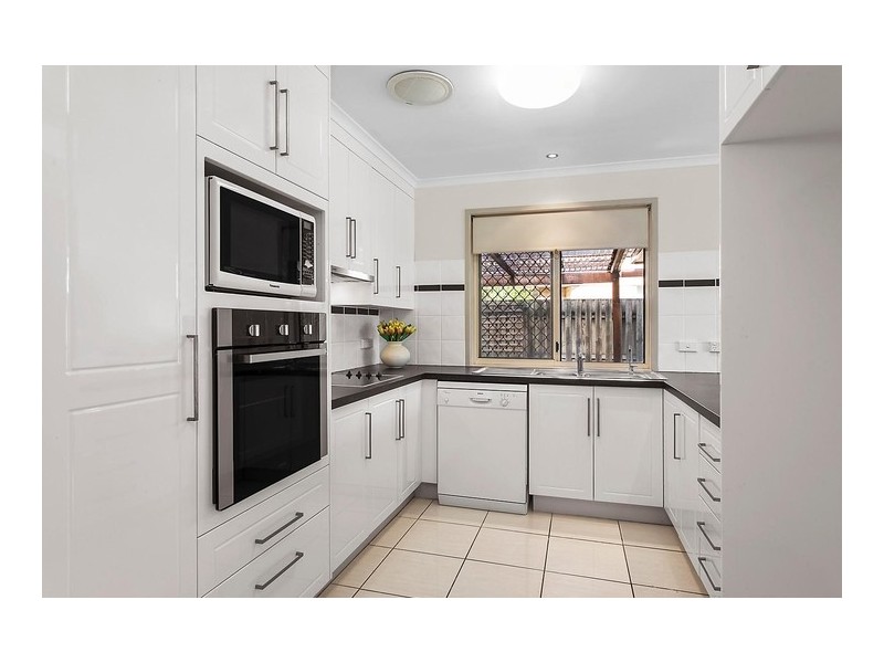29 Waterdown Drive, Elanora QLD 4221