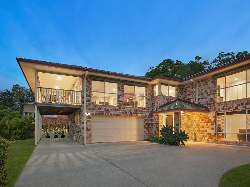 16 Sawtell Drive, Currumbin Waters QLD 4223