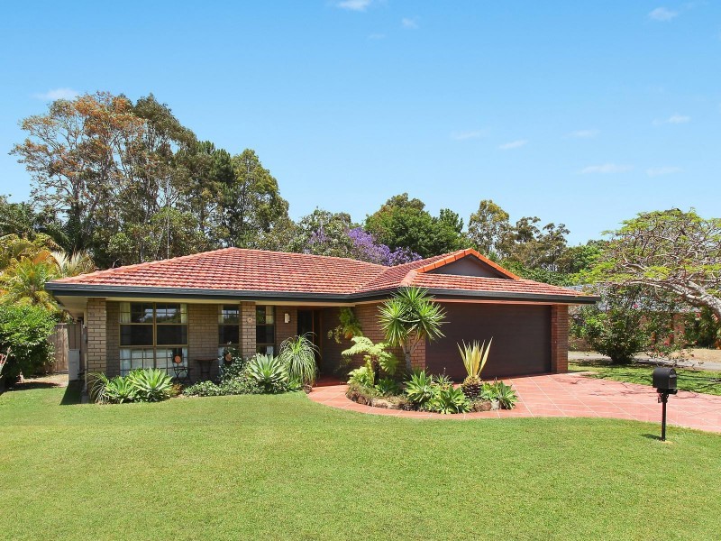 62 Japonica Drive, Palm Beach QLD 4221