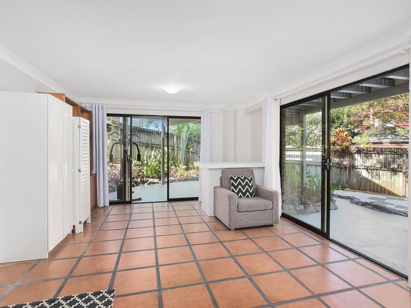 25 Foothill Street, Elanora QLD 4221